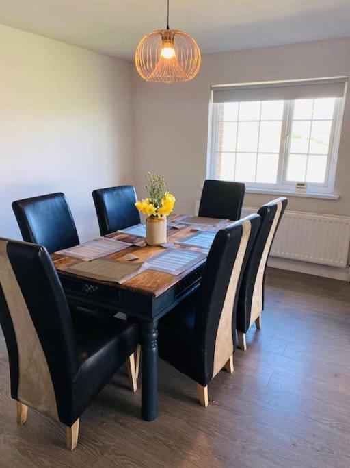 Valley Lodge 3 Bedroom Retreat In Craigantlet Hills Belfast Kültér fotó